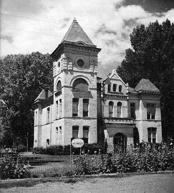 Piute__courthouse "Photo of the old Piute county courthouse"